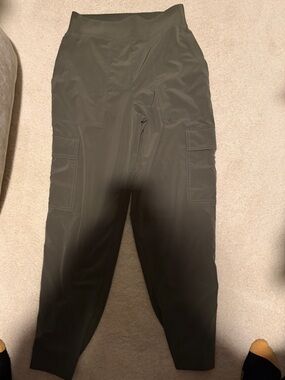 Athleta Woman’s Olive Green Cargo Pants